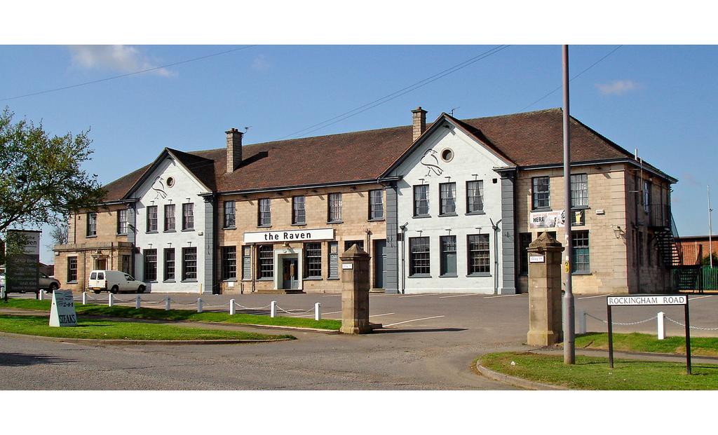 The Raven Hotel 코비 외부 사진