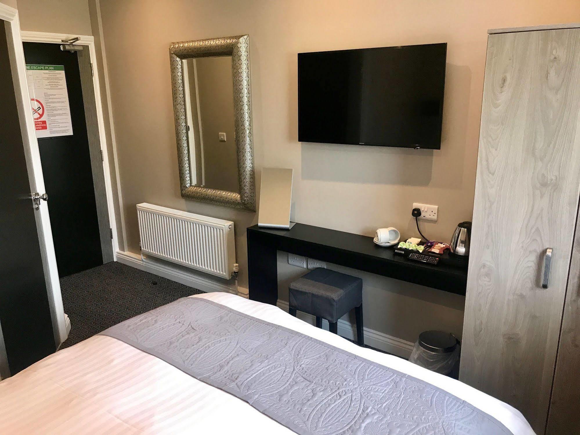 The Raven Hotel 코비 외부 사진