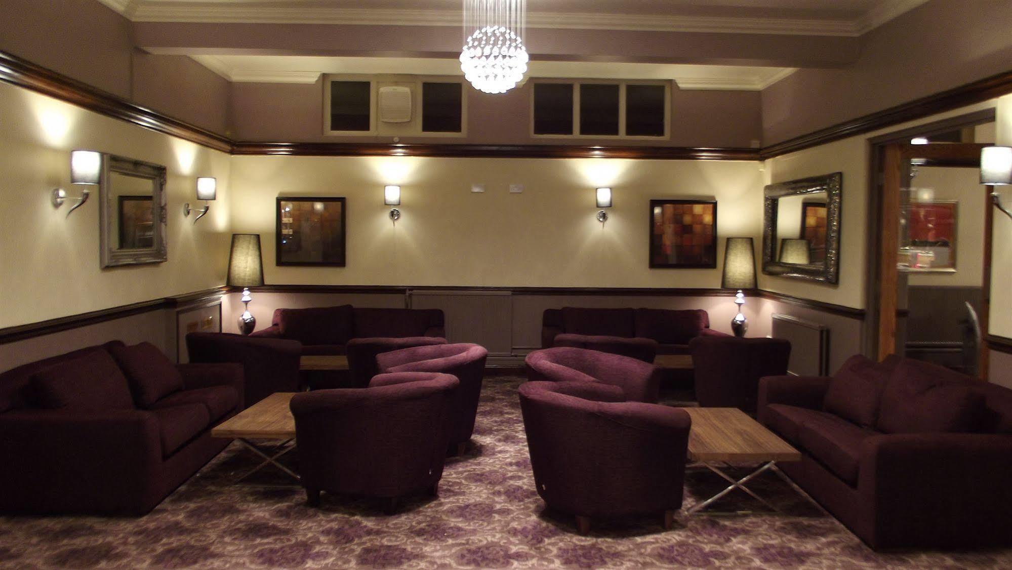 The Raven Hotel 코비 외부 사진