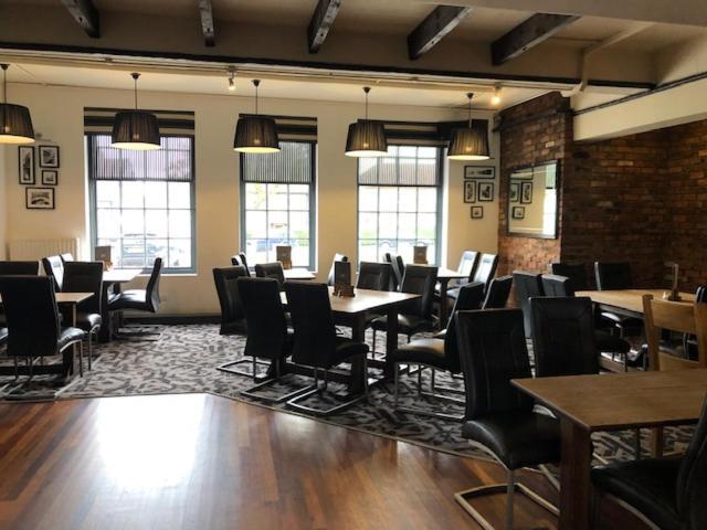 The Raven Hotel 코비 외부 사진